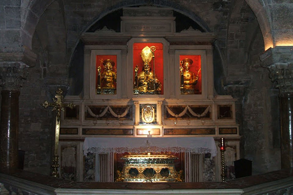 6cattedrale-s.pietro-cripta